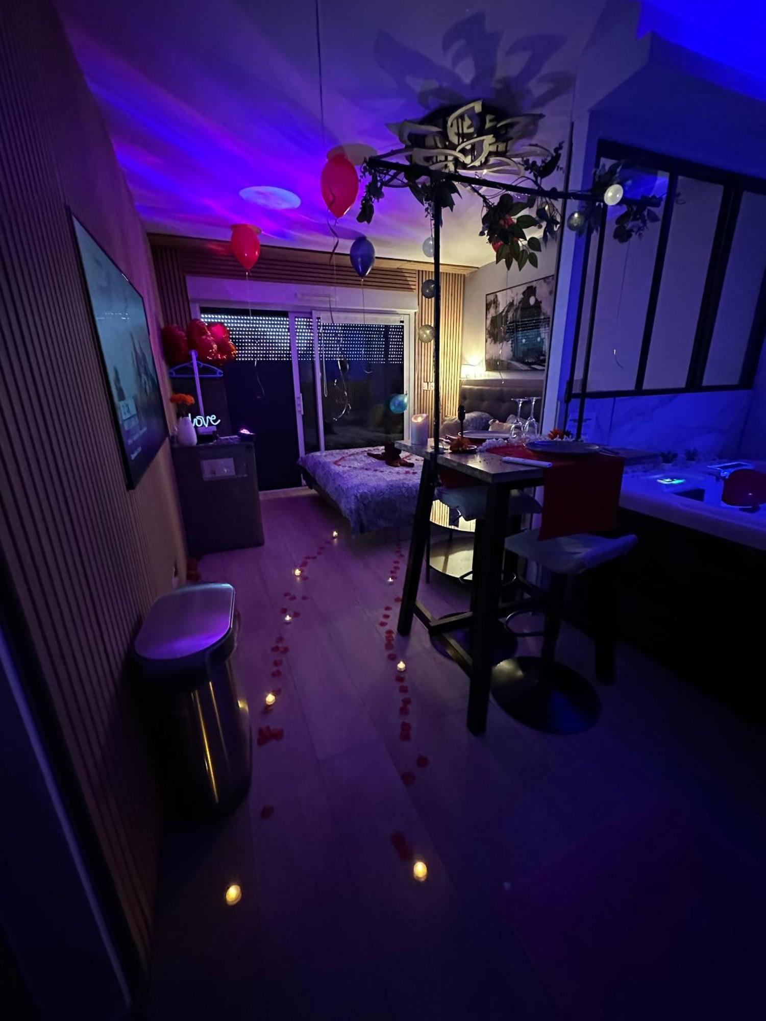 Love Room Nantais Nantes Exteriör bild