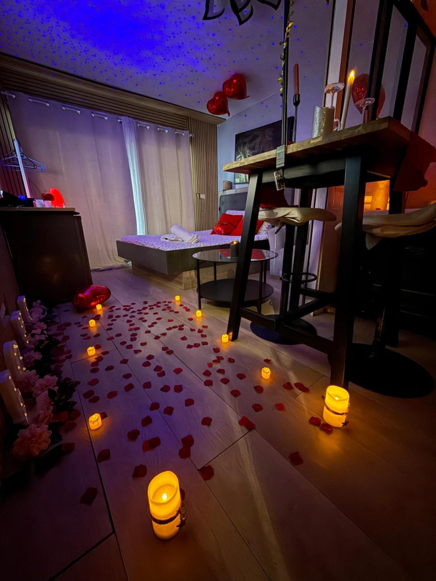Love Room Nantais Nantes Exteriör bild